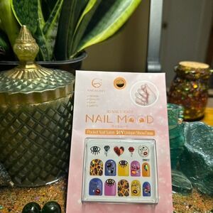 Nail Stickers Gorgeous Shine Shimmer 3D DIY Self Adhesive Nail Art.